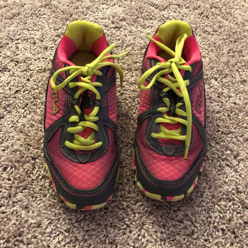 Girls Fila sneakers - nearly brand new
